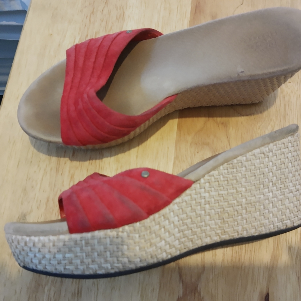 UGG sandals - Picture 2 of 3